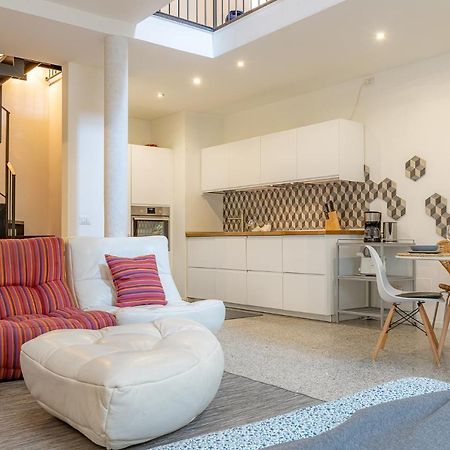 Moderno Loft A Due Passi Dal Lago Apartman Torno Kültér fotó