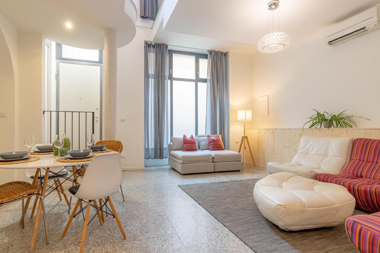 Moderno Loft A Due Passi Dal Lago Apartman Torno Kültér fotó